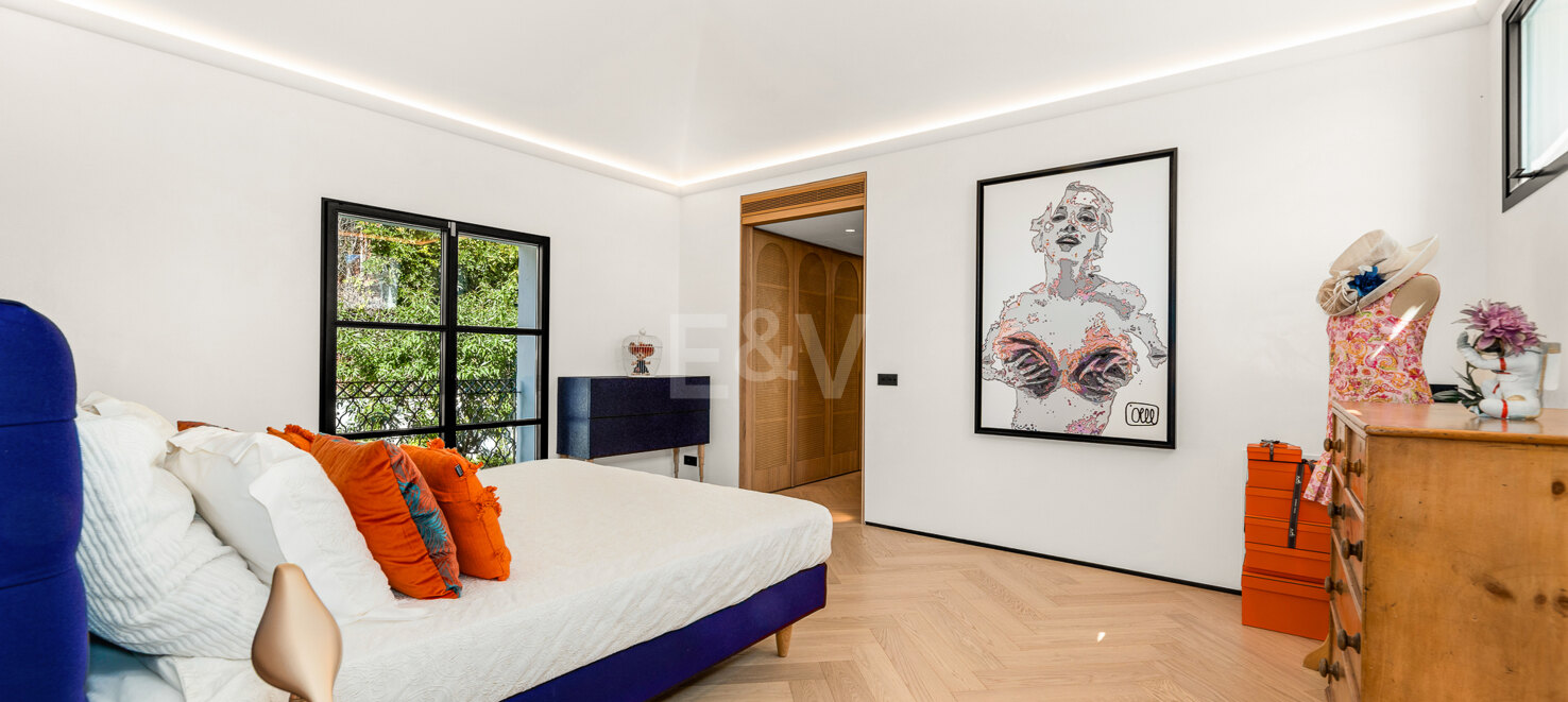 Die spektakulärste Villa in Los Monteros – nur wenige Schritte vom Strand entfernt