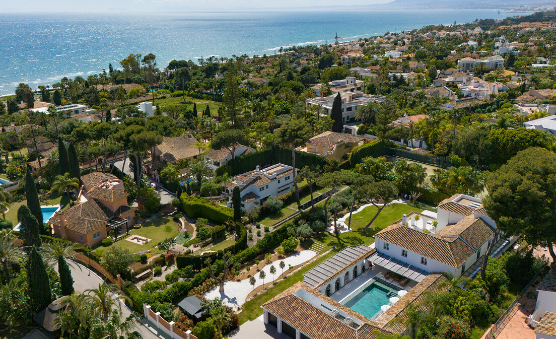 Die spektakulärste Villa in Los Monteros – nur wenige Schritte vom Strand entfernt