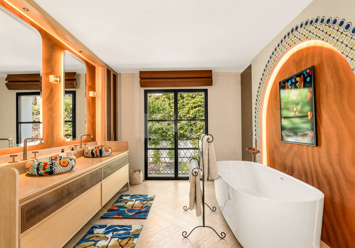 Plus spectaculaire Villa à Los Monteros, à quelques pas de la plage