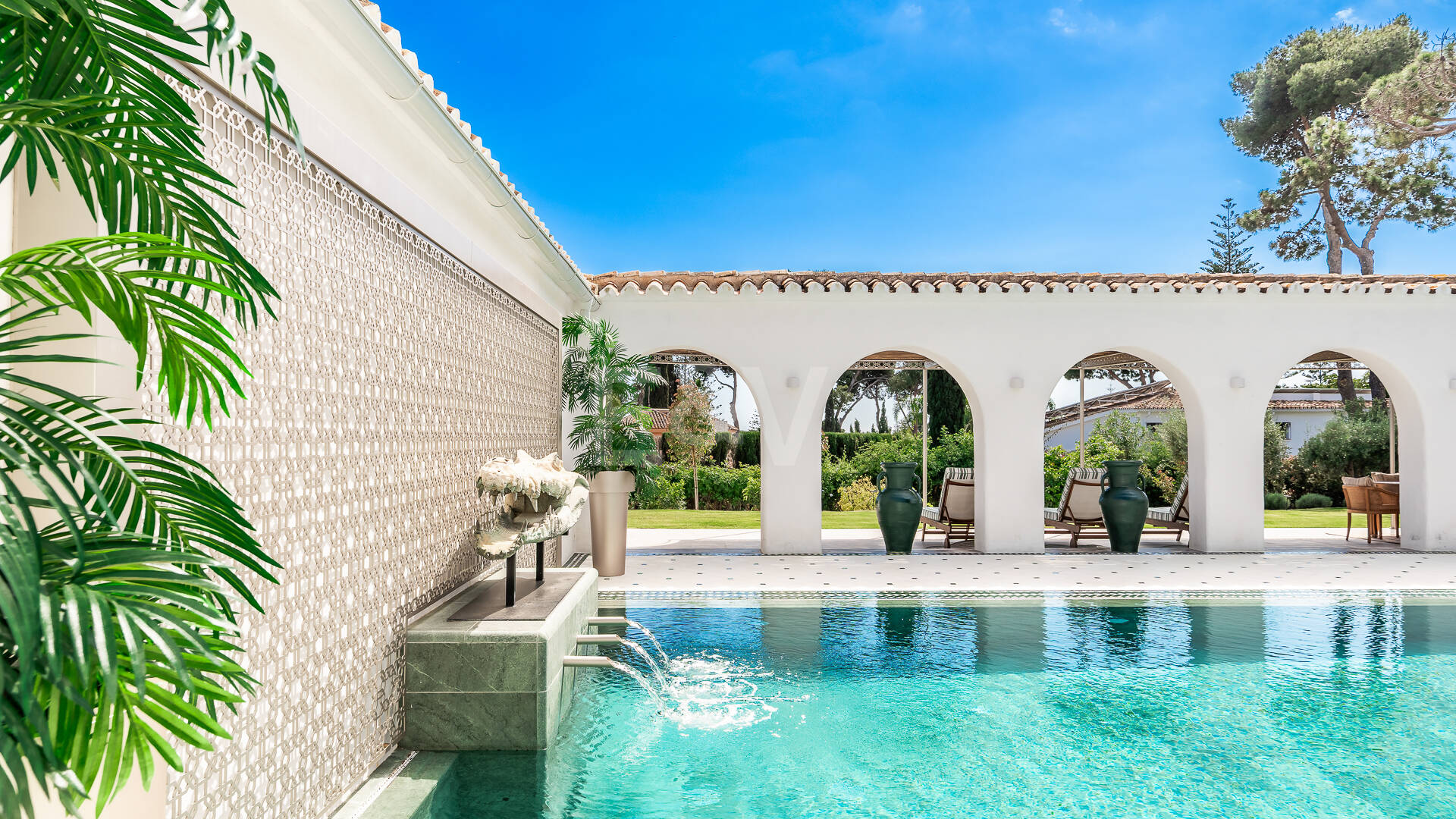 Espectacular villa en Los Monteros a unos metros de la playa