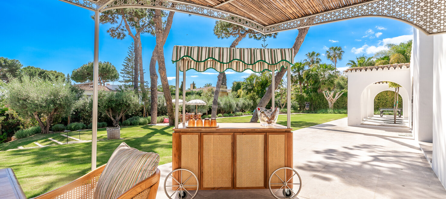 Die spektakulärste Villa in Los Monteros – nur wenige Schritte vom Strand entfernt