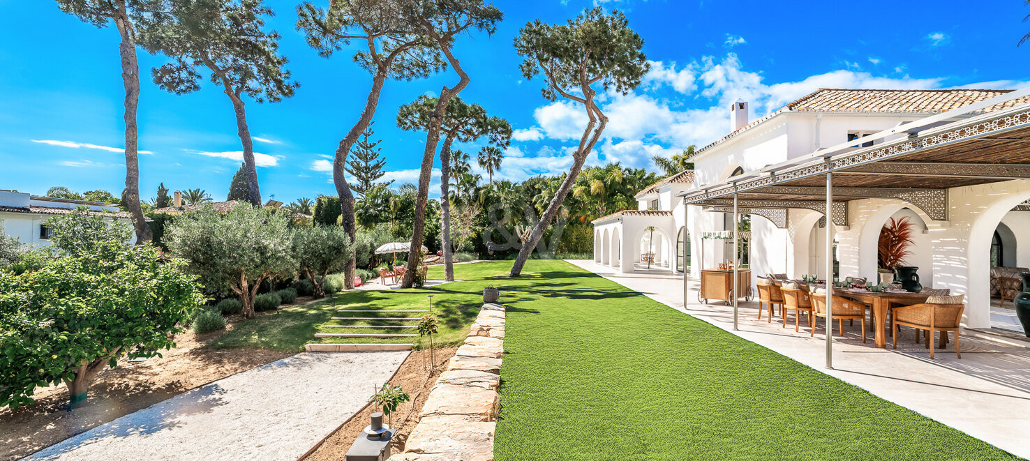 Die spektakulärste Villa in Los Monteros – nur wenige Schritte vom Strand entfernt