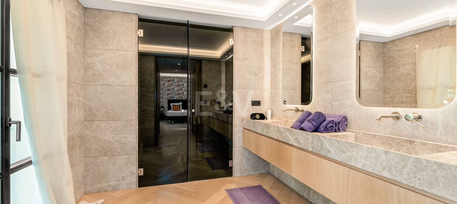 Plus spectaculaire Villa à Los Monteros, à quelques pas de la plage