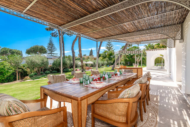 Espectacular villa en Los Monteros a unos metros de la playa