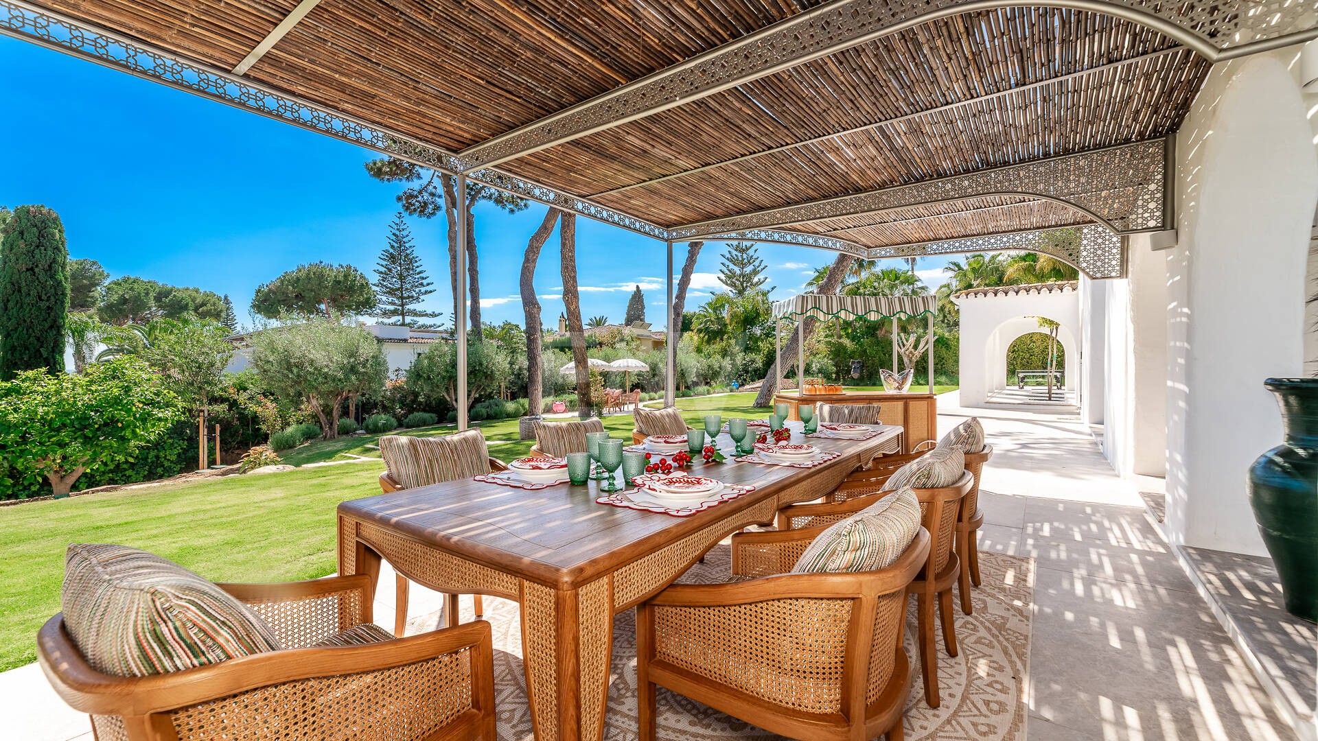 Espectacular villa en Los Monteros a unos metros de la playa