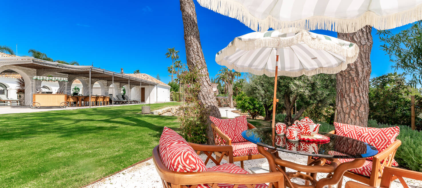 Plus spectaculaire Villa à Los Monteros, à quelques pas de la plage