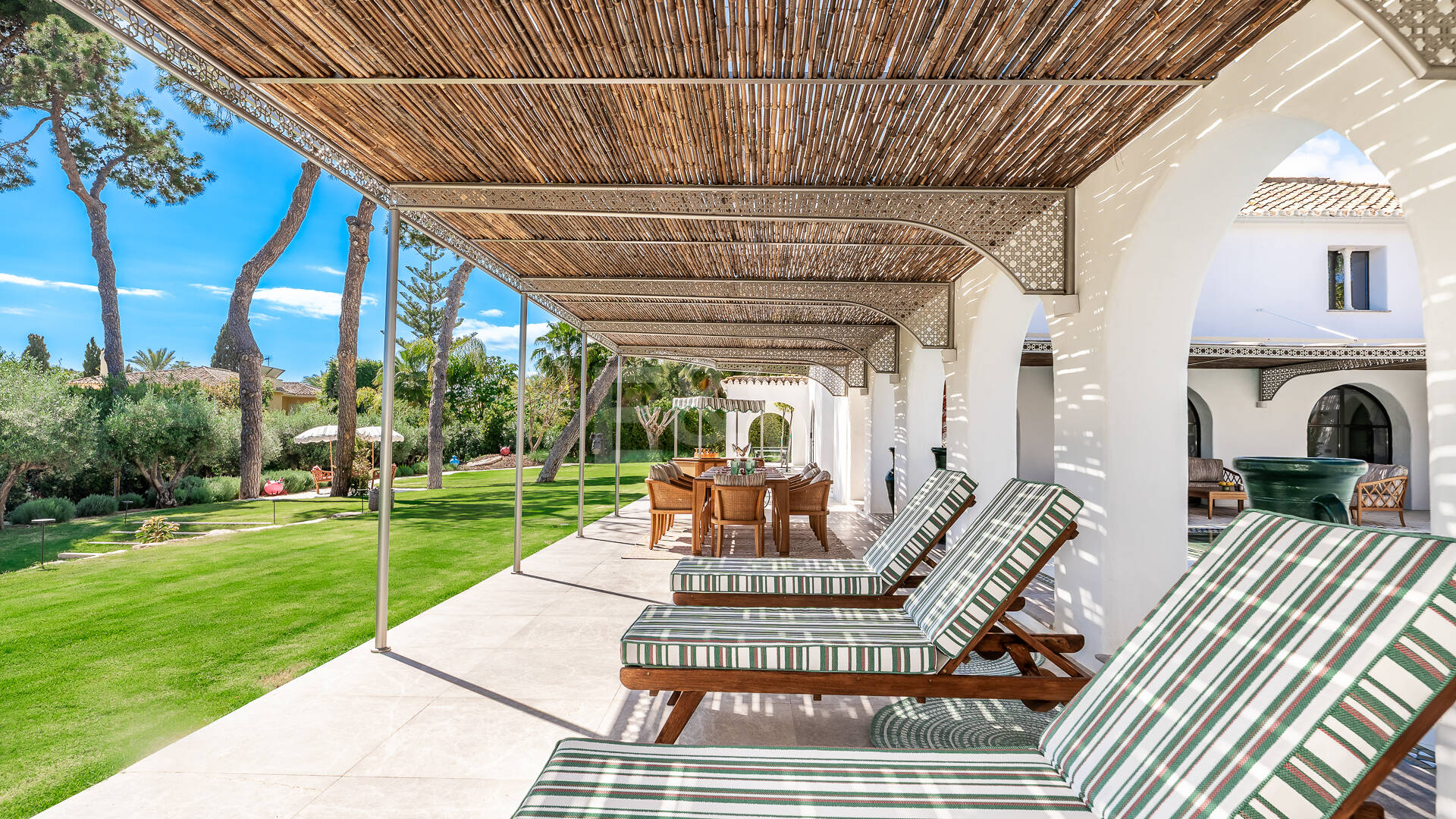 Espectacular villa en Los Monteros a unos metros de la playa