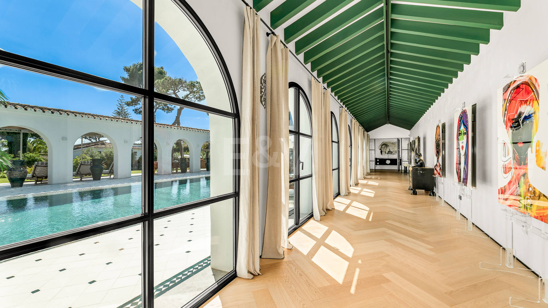 Espectacular villa en Los Monteros a unos metros de la playa