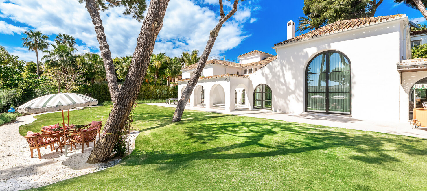 Die spektakulärste Villa in Los Monteros – nur wenige Schritte vom Strand entfernt
