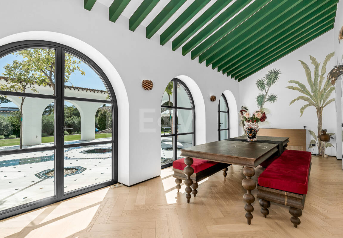 Espectacular villa en Los Monteros a unos metros de la playa