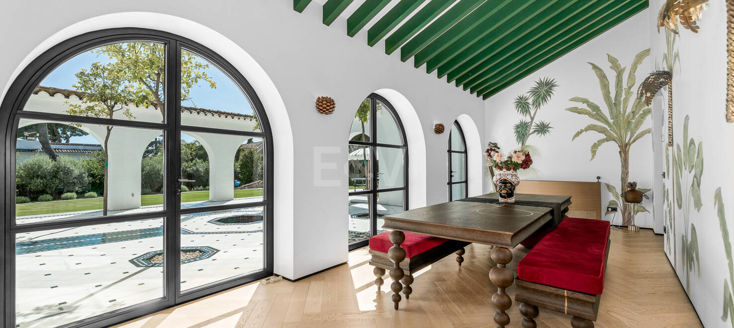 Plus spectaculaire Villa à Los Monteros, à quelques pas de la plage