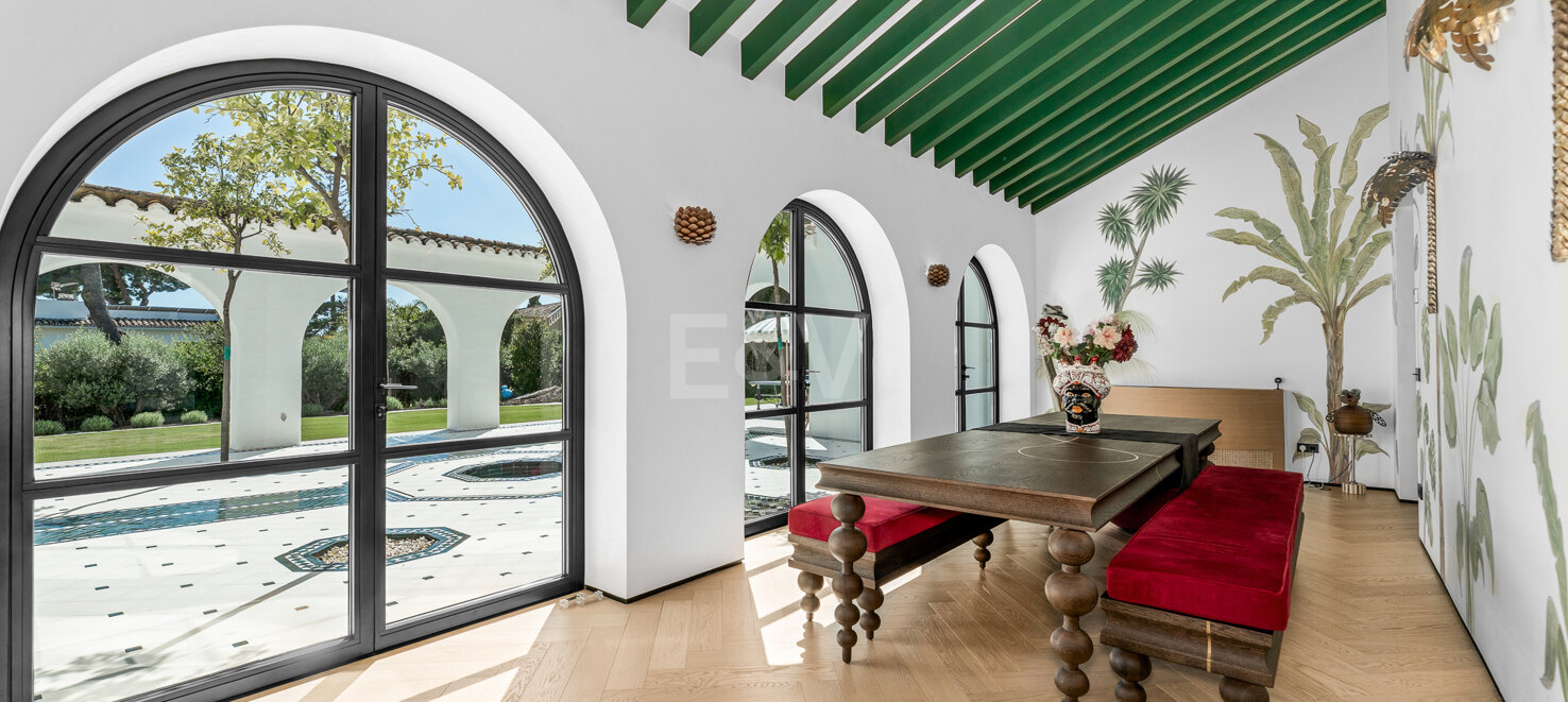 Die spektakulärste Villa in Los Monteros – nur wenige Schritte vom Strand entfernt