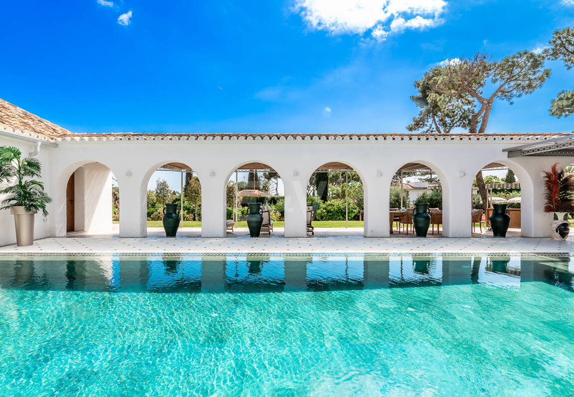 Espectacular villa en Los Monteros a unos metros de la playa