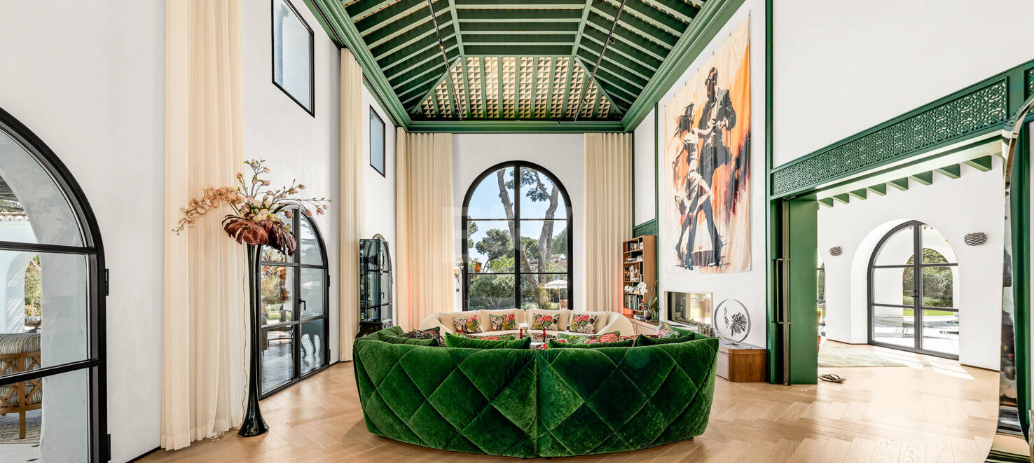 Plus spectaculaire Villa à Los Monteros, à quelques pas de la plage