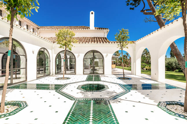 Espectacular villa en Los Monteros a unos metros de la playa