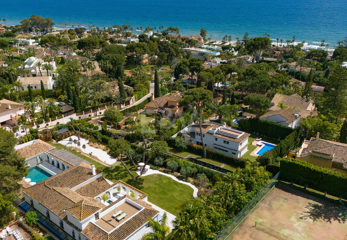 Espectacular villa en Los Monteros a unos metros de la playa
