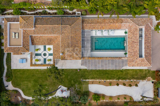 Espectacular villa en Los Monteros a unos metros de la playa