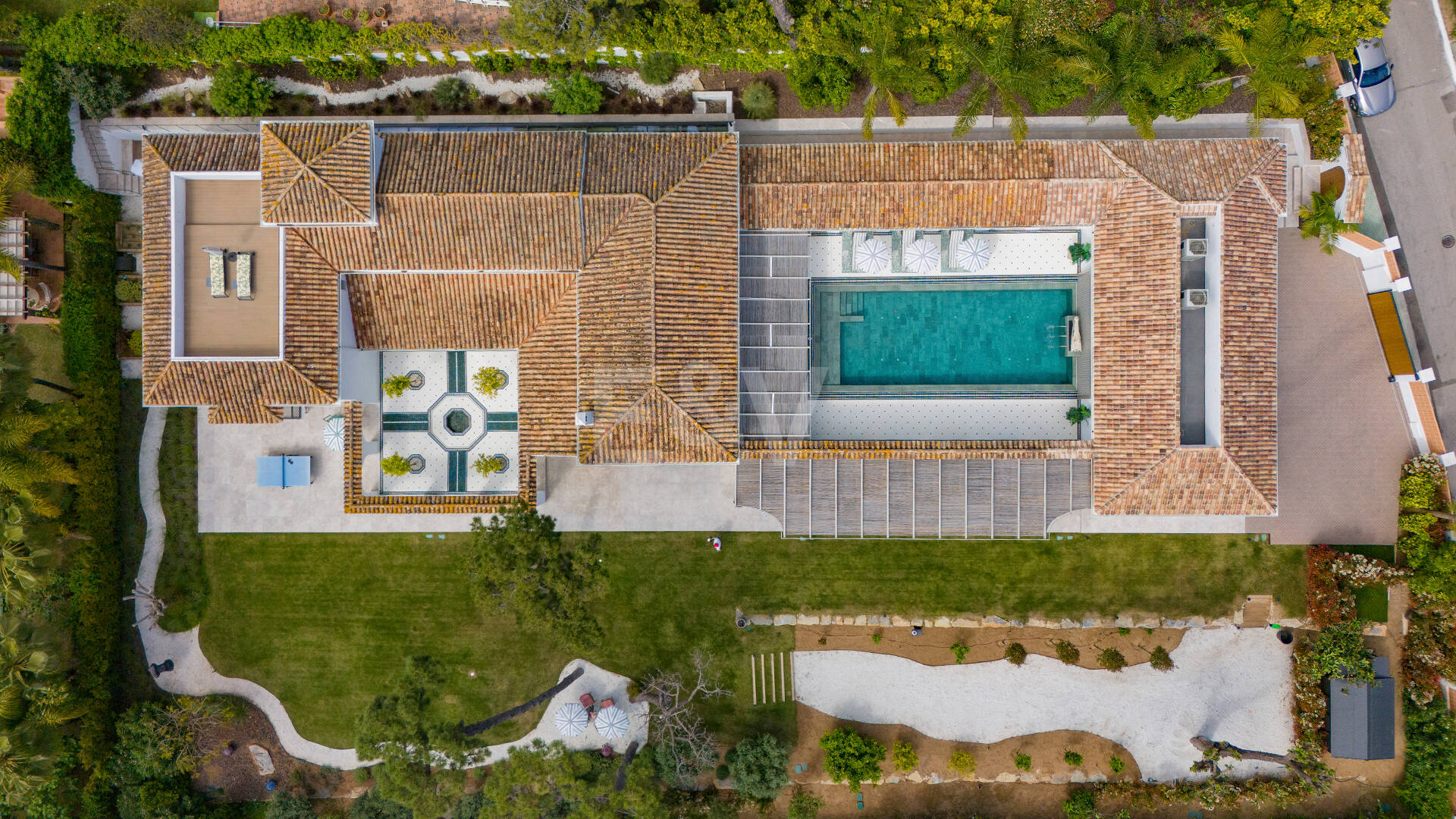 Espectacular villa en Los Monteros a unos metros de la playa