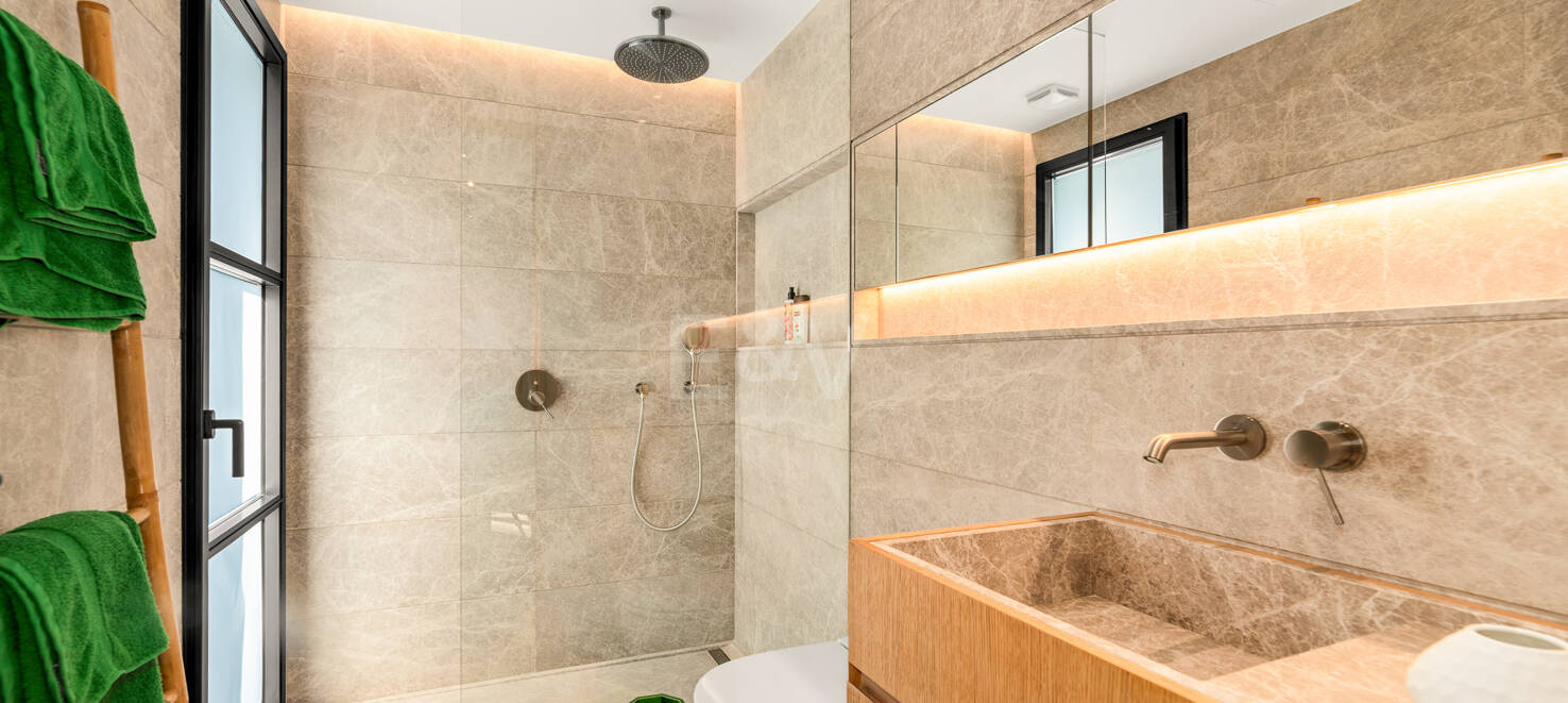 Plus spectaculaire Villa à Los Monteros, à quelques pas de la plage