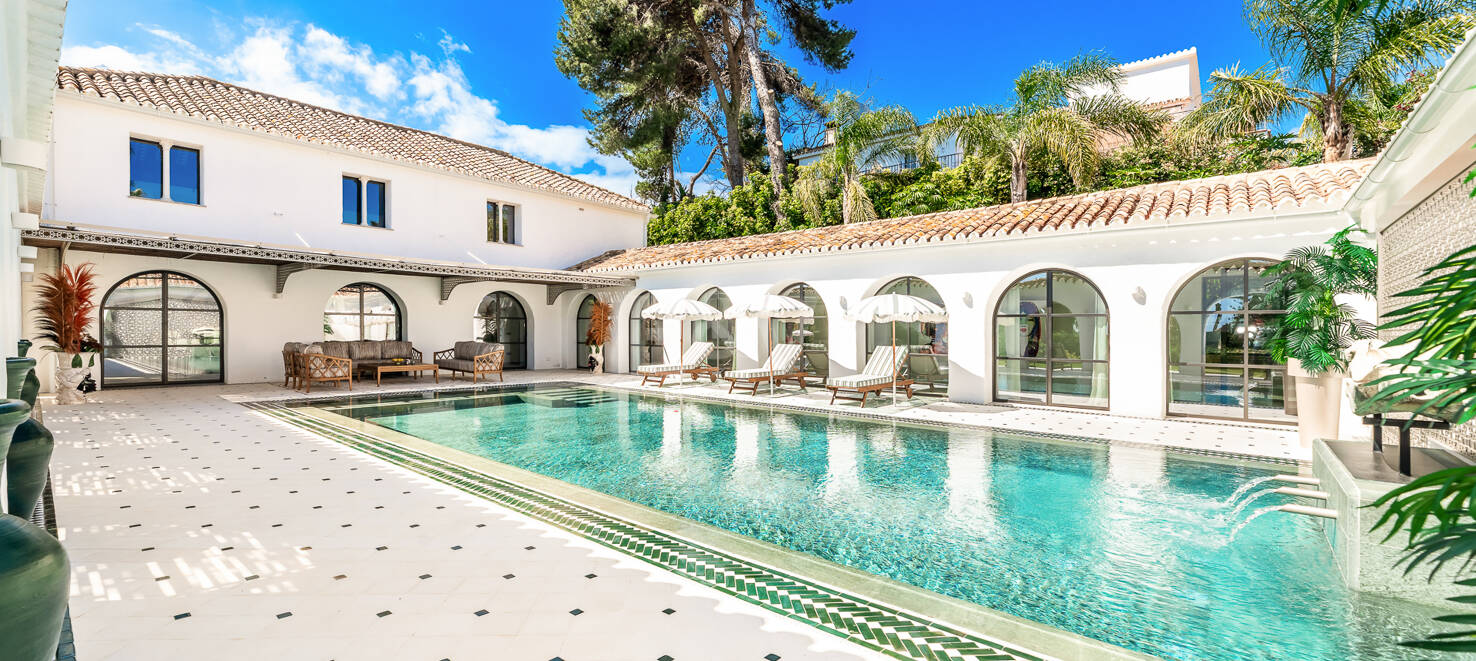 Plus spectaculaire Villa à Los Monteros, à quelques pas de la plage