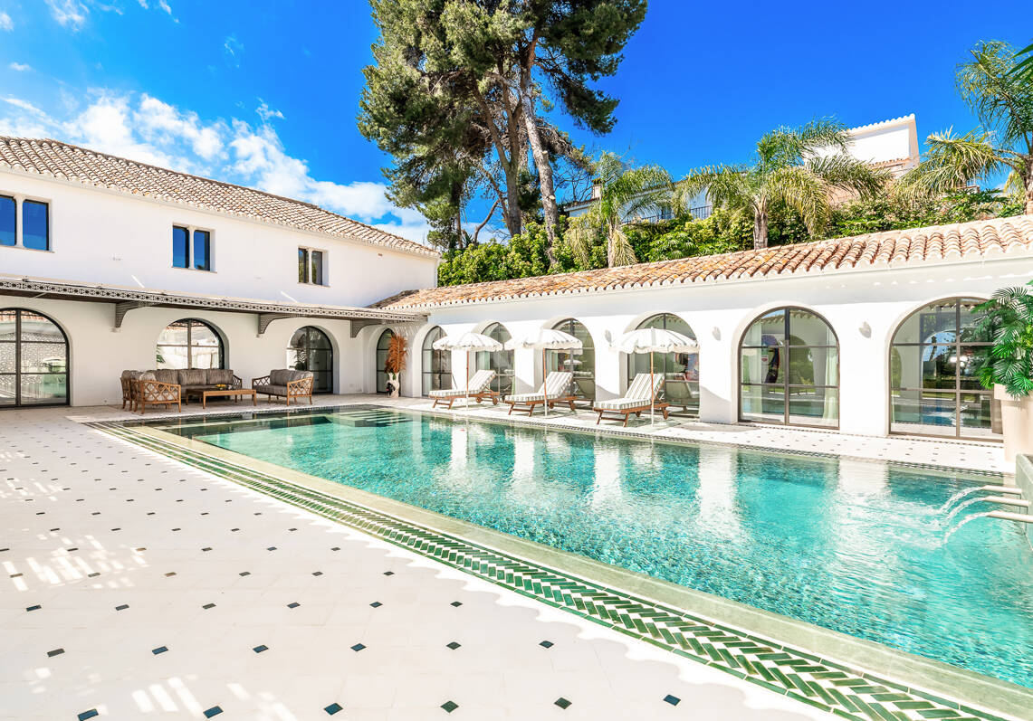 Plus spectaculaire Villa à Los Monteros, à quelques pas de la plage