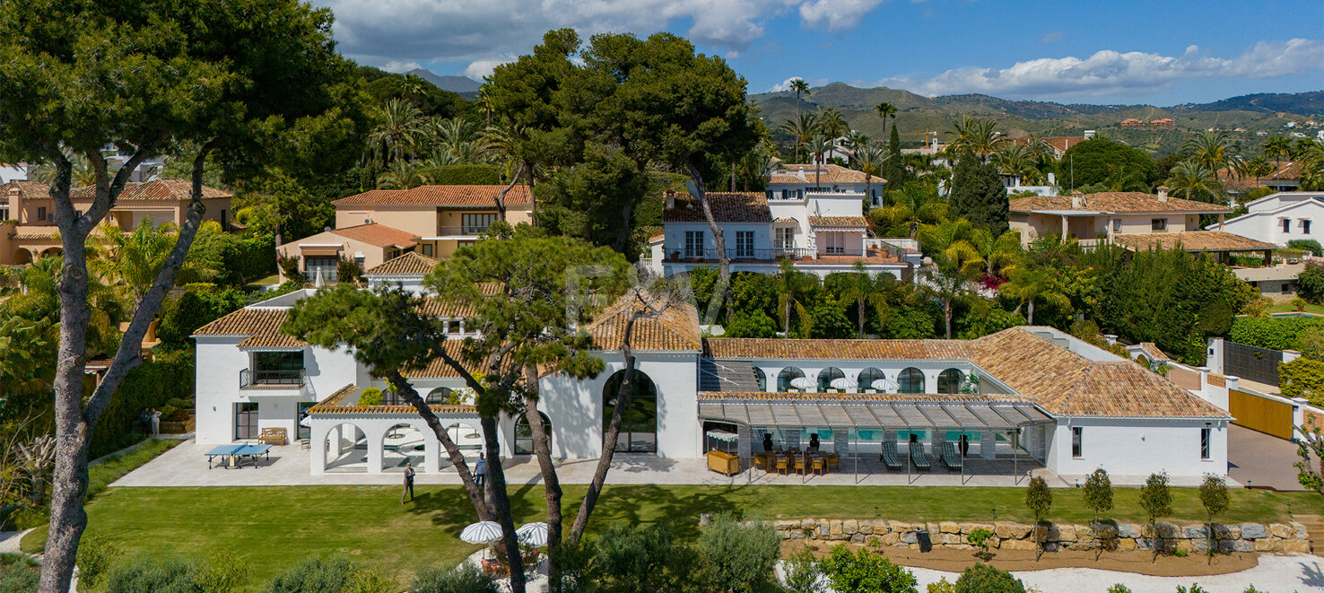 Die spektakulärste Villa in Los Monteros – nur wenige Schritte vom Strand entfernt
