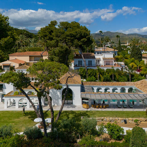 Plus spectaculaire Villa à Los Monteros, à quelques pas de la plage