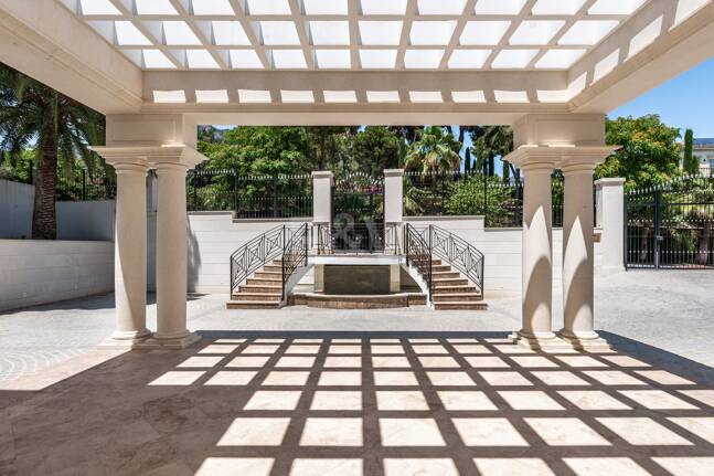 Ett mästerverk av lyx i Sierra Blanca