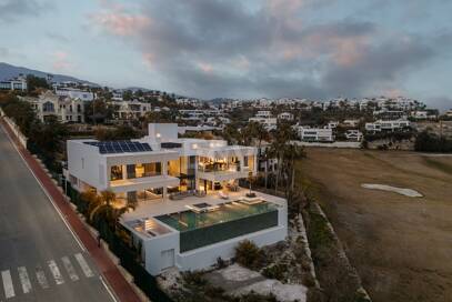 Samtida lyxvilla med öppen utsikt i La Alqueria