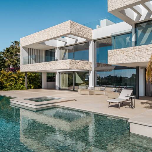 Contemporary luxury villa with open views in La Alqueria