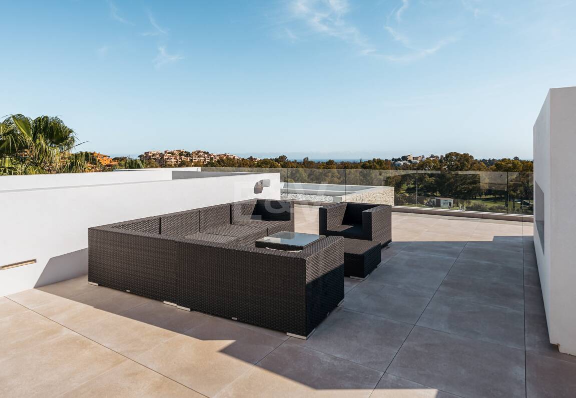 Samtida lyxvilla med öppen utsikt i La Alqueria