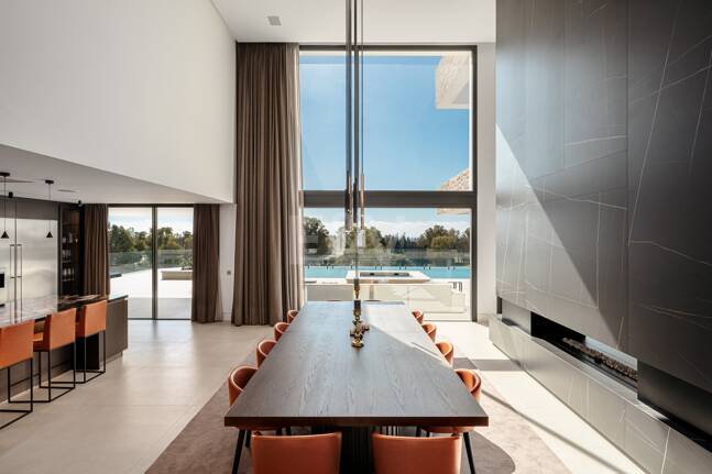 Samtida lyxvilla med öppen utsikt i La Alqueria