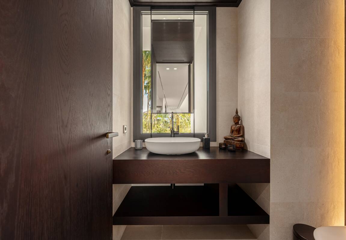 Samtida lyxvilla med öppen utsikt i La Alqueria