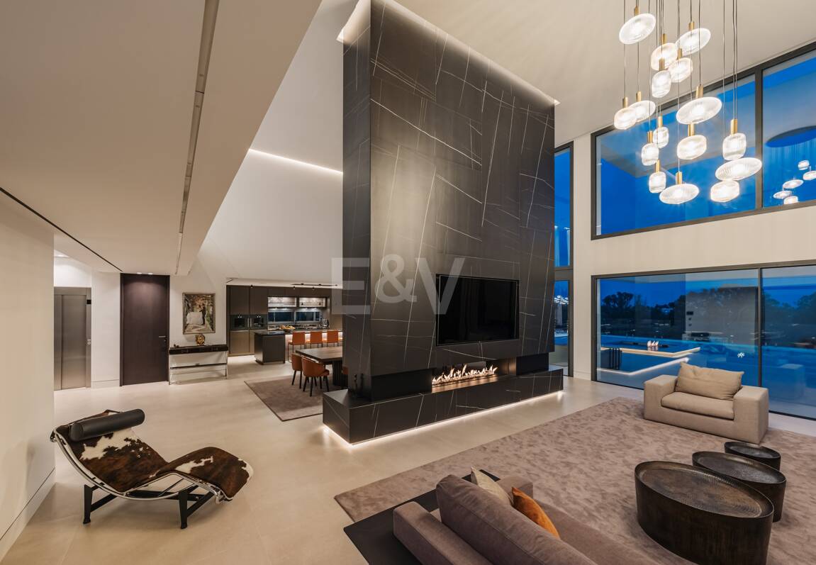 Samtida lyxvilla med öppen utsikt i La Alqueria