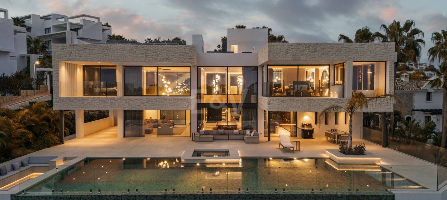 Contemporary luxury villa with open views in La Alqueria