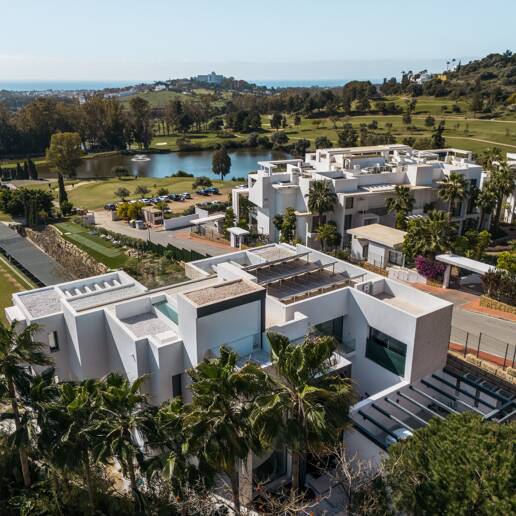 Contemporary luxury villa with open views in La Alqueria