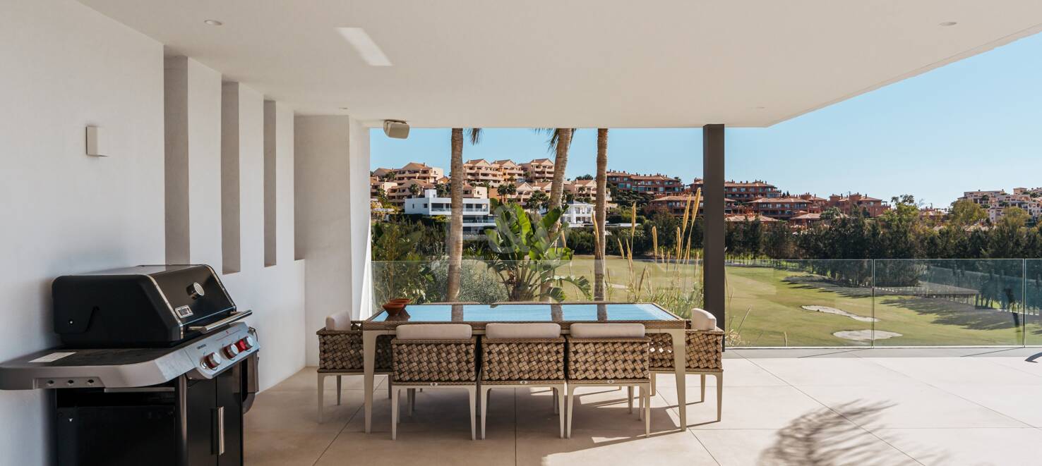 Contemporary luxury villa with open views in La Alqueria