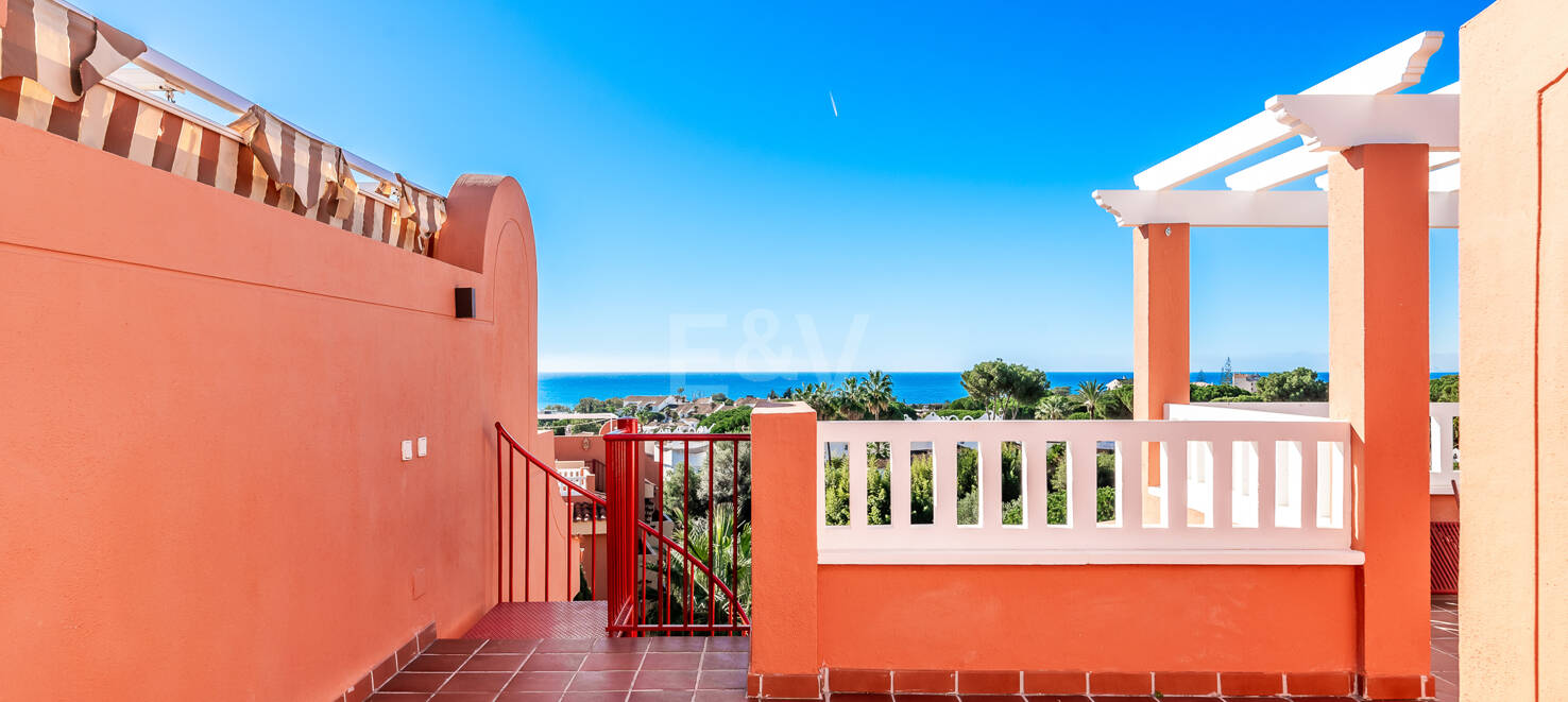 Exklusiv takvåning med havsutsikt i Marbella East