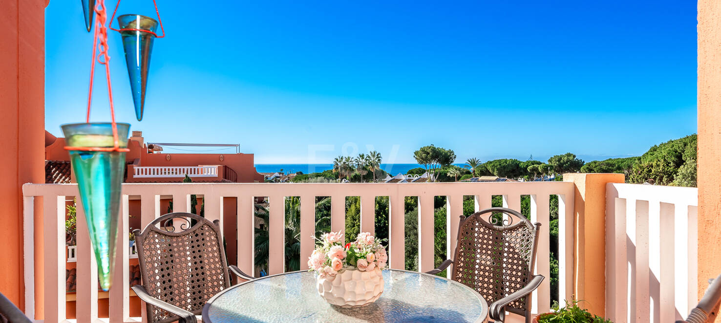 Exklusiv takvåning med havsutsikt i Marbella East