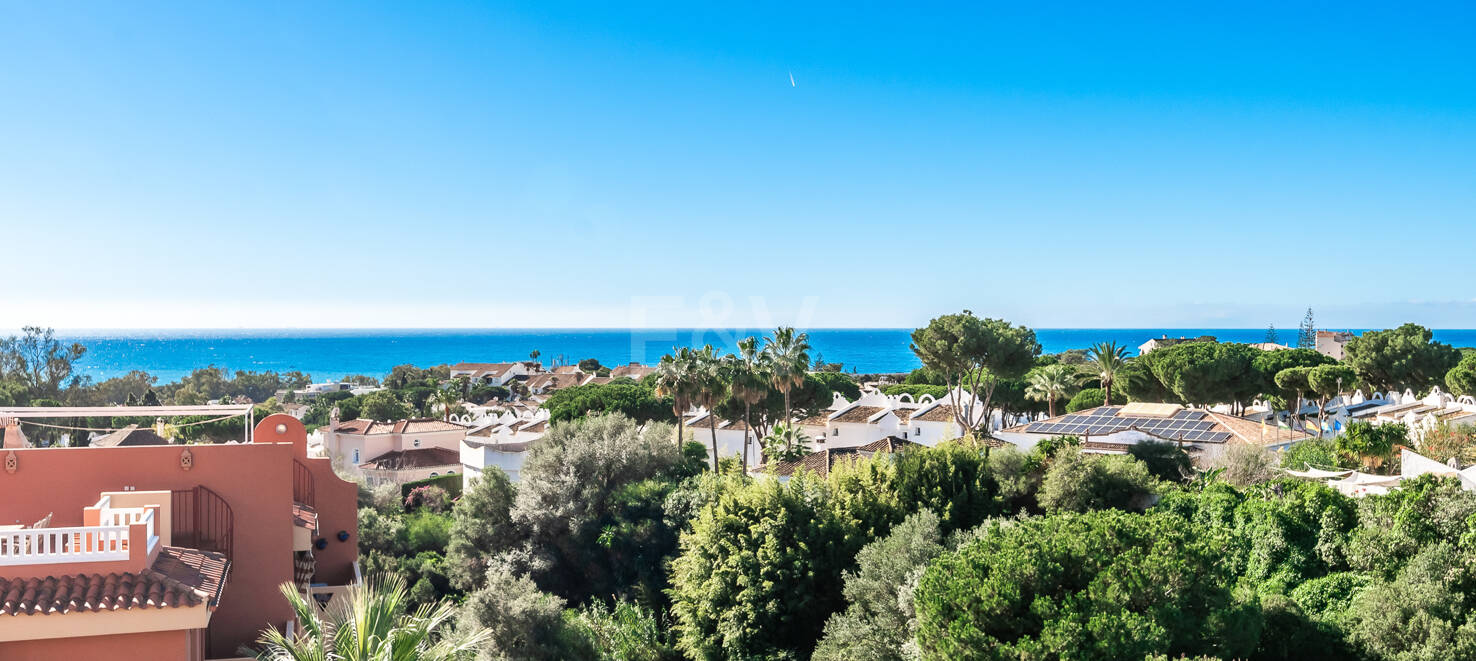 Exklusiv takvåning med havsutsikt i Marbella East