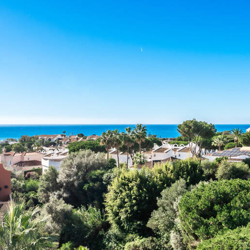 Exklusiv takvåning med havsutsikt i Marbella East
