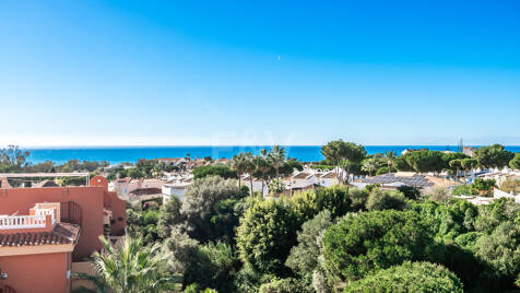 Exklusiv takvåning med havsutsikt i Marbella East
