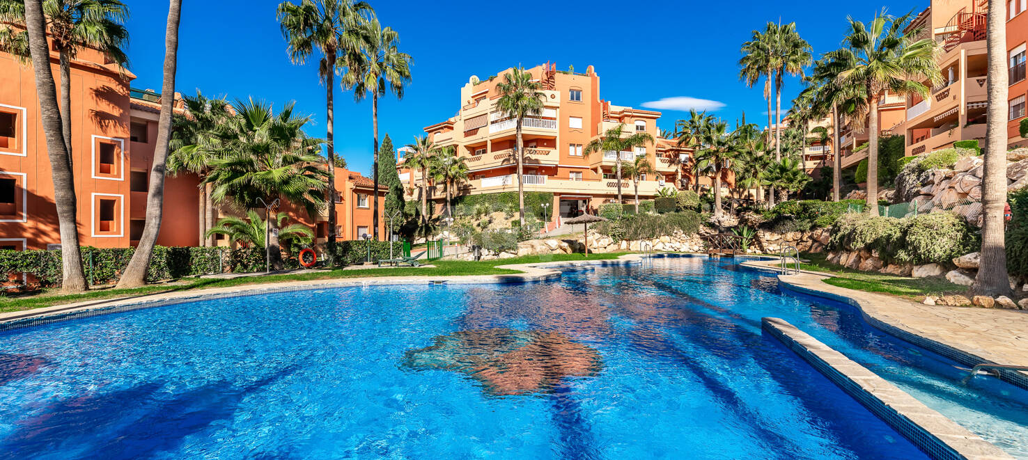 Exklusiv takvåning med havsutsikt i Marbella East