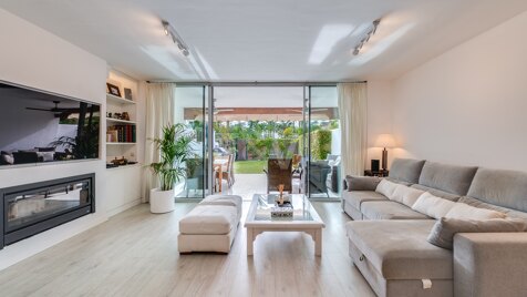 Spacieuse maison de ville avec jardin privé dans le Golden Mile de Marbella