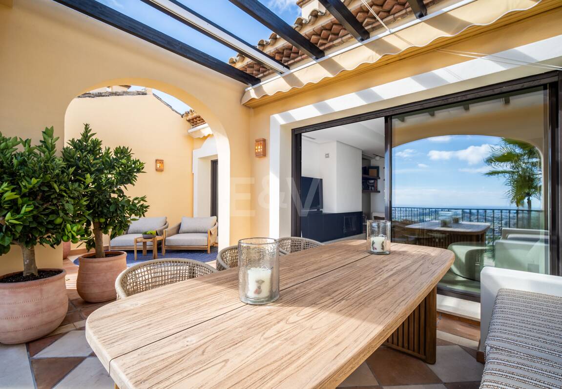 Lyx Penthouse med hisnande utsikt i La Quinta