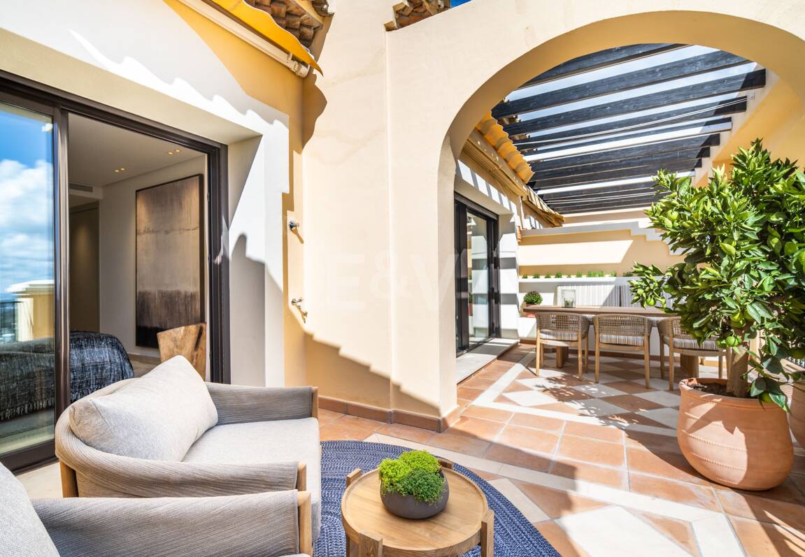 Lyx Penthouse med hisnande utsikt i La Quinta