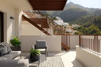 Wyłączne 3- sypialnia Penthouses with Mountain and Sea Views