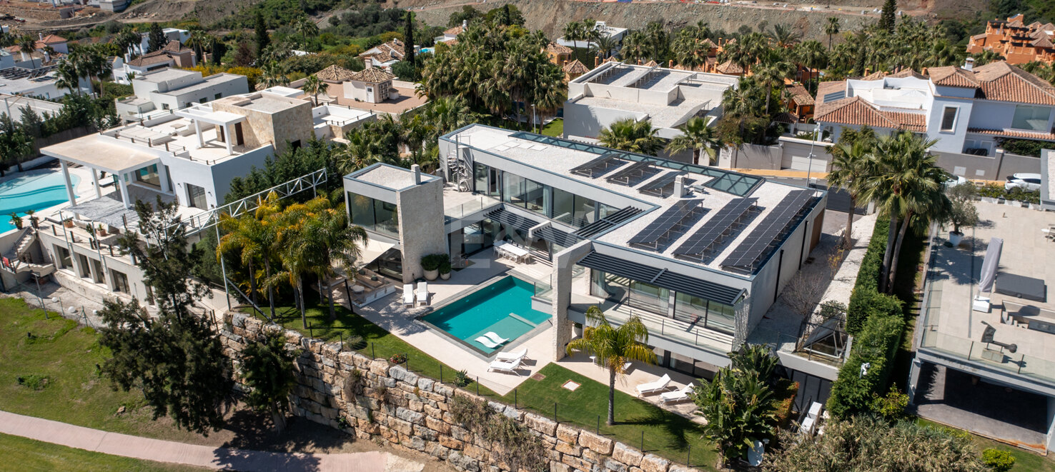 Elegante und Sofistische Residenz mit Panoramablick und Smart Automation