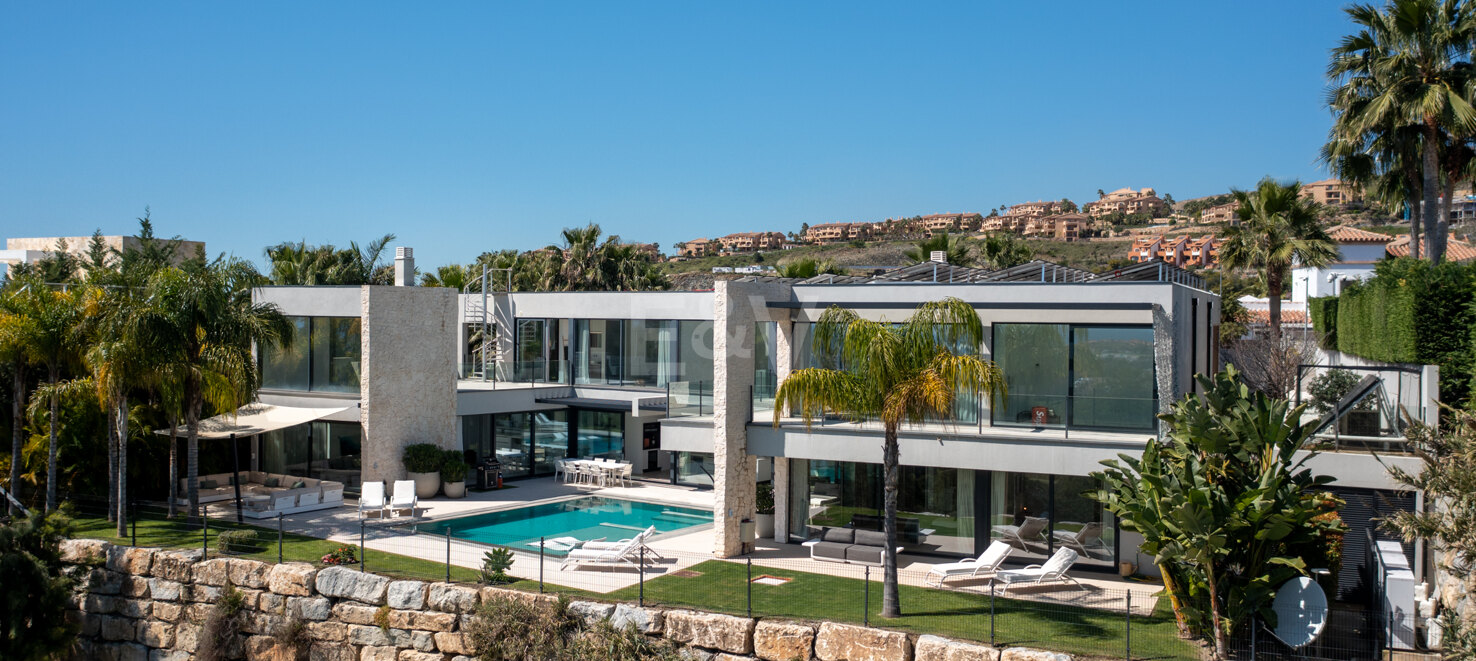Elegante und Sofistische Residenz mit Panoramablick und Smart Automation
