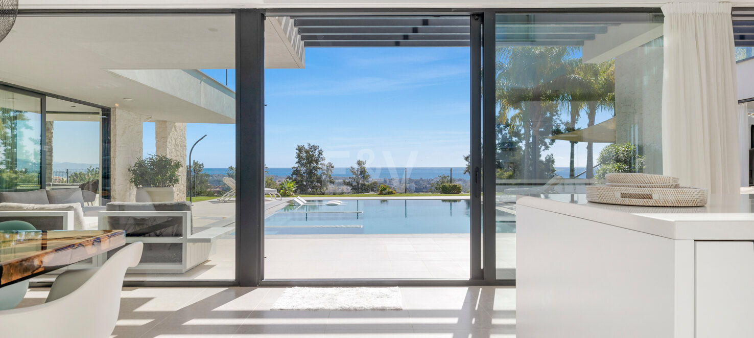 Elegante und Sofistische Residenz mit Panoramablick und Smart Automation